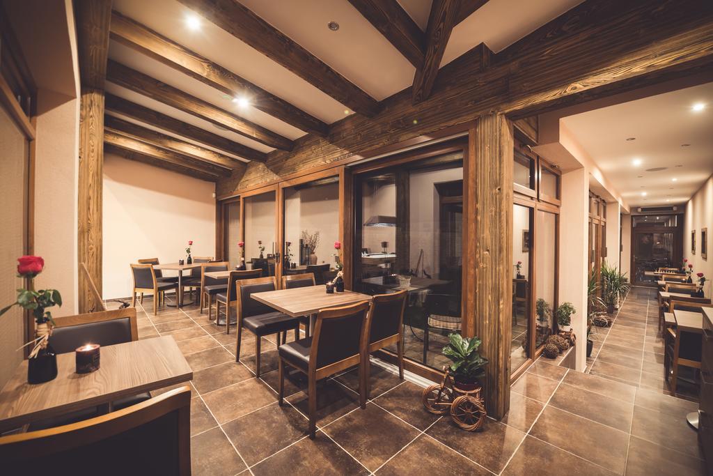 Penzion Vino Hruska Blatnička Exterior foto
